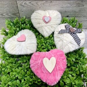 Yarn hearts lot of 4